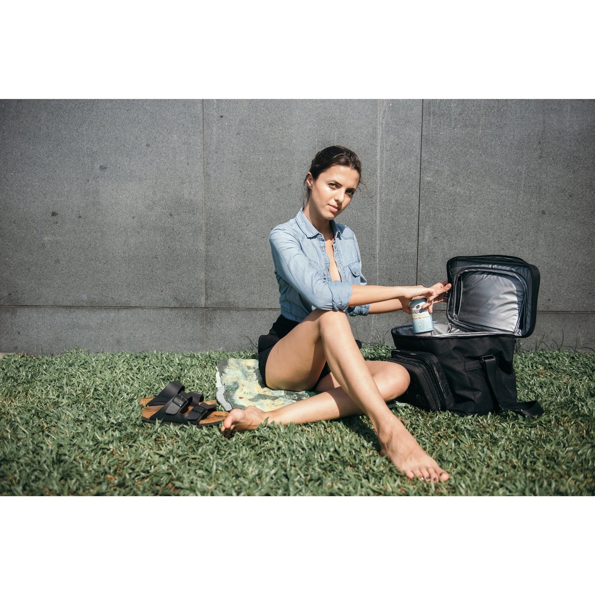 The Rager Cooler - Bluetooth Cooler With Speakers & Subwoofer (Black)